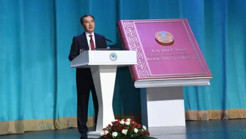 Сагинтаев: Елбасы - отец-основатель современного конституционного строя Казахстана