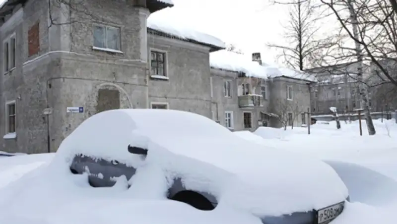 Житель Камчатки угнал у знакомого автомобиль, застрял в сугробе и умер от холода