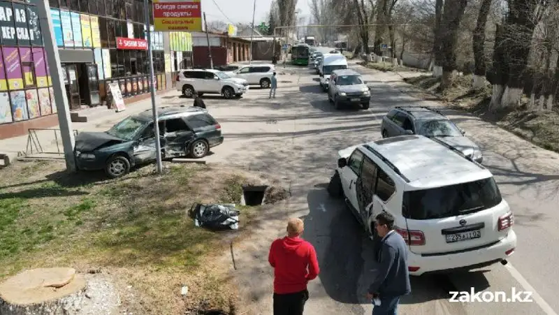 ДТП, машины , фото - Новости Zakon.kz от 06.04.2022 15:01