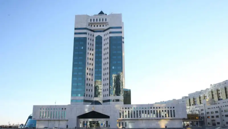 При каких условиях можно въехать/выехать в карантинные города