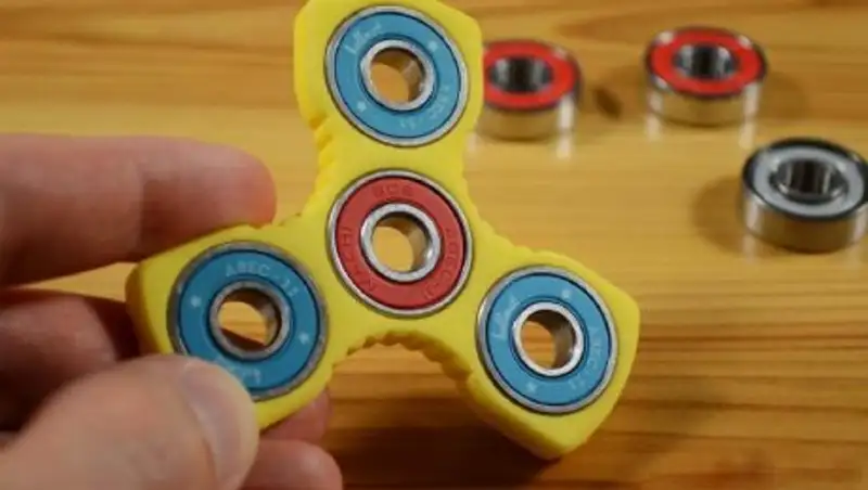 В Караганде 9-летний мальчик проглотил кольцо от спиннера