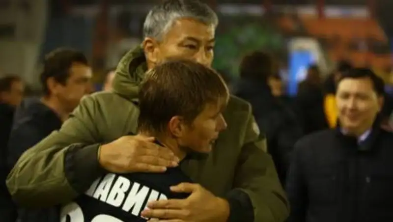 Бросившая Аршавина жена "объявила" об уходе футболиста из "Кайрата"