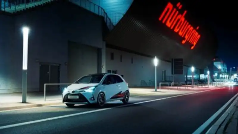 Toyota представила хот-хэтч Yaris GRMN