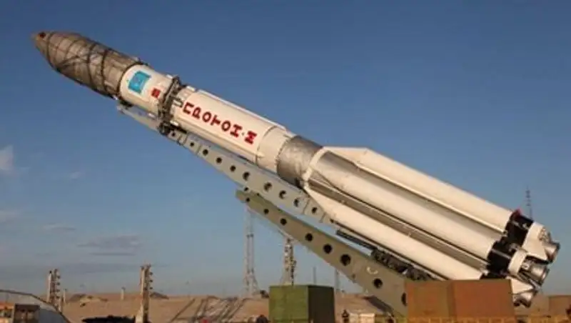 Ракета «Протон-М» с российским спутником связи запущена с Байконура