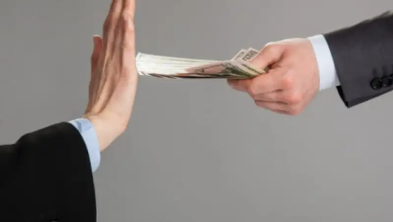 Осужденный пытался подкупить сотрудника КУИС в Туркестане