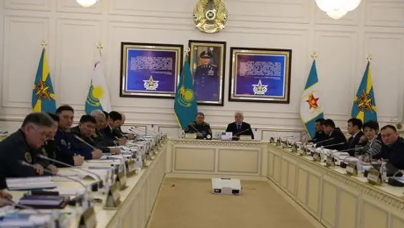 В МО обсудили вопросы оснащения вооружением и военной техникой Вооруженных Сил