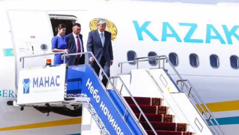 Президент Казахстана прибыл в Бишкек для участия в саммите ШОС