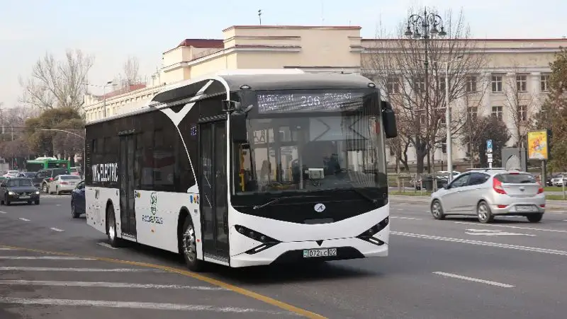 Общественный транспорт Алматы переведут на электротягу и газ