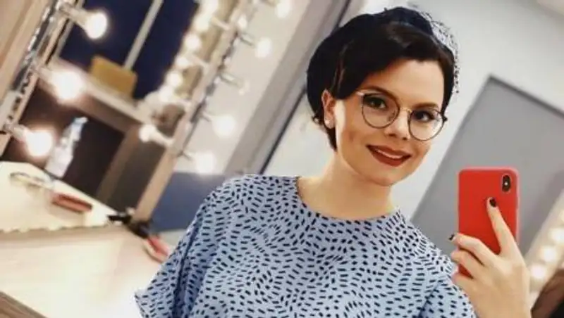 Тайну отношений с юмористом Евгением Петросяном рассекретила молодая жена