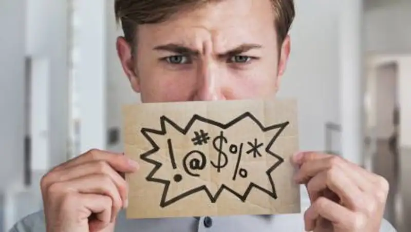 Врач рассказал, как мат влияет на организм