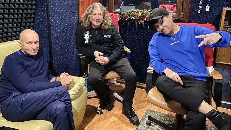 Новую песню для Кудайбергена написали Крутой и Николаев