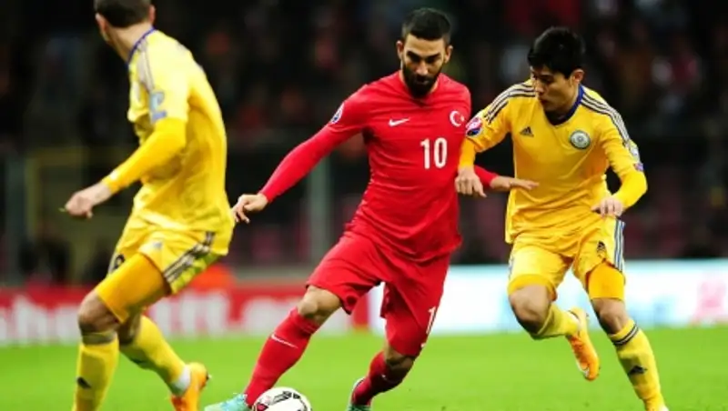 Как сборная Казахстана по футболу сражалась против Турции, но обидно проиграла