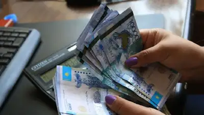 мобильные переводы, фото - Новости Zakon.kz от 02.12.2021 13:54