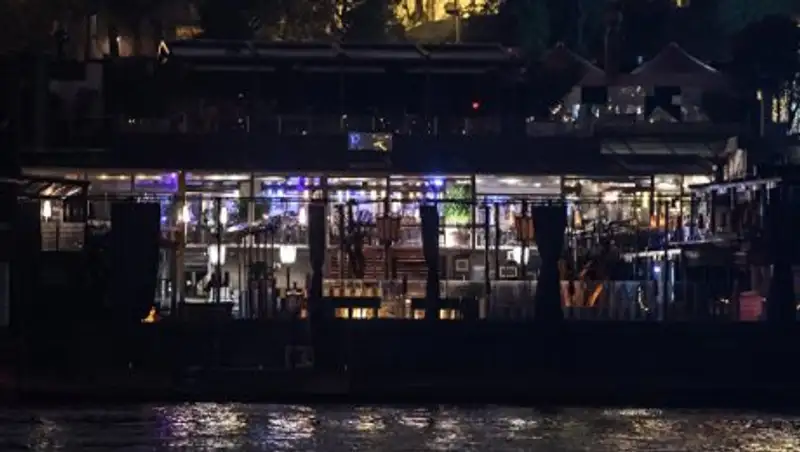 В Стамбуле снесли здание клуба, где произошел теракт в новогоднюю ночь