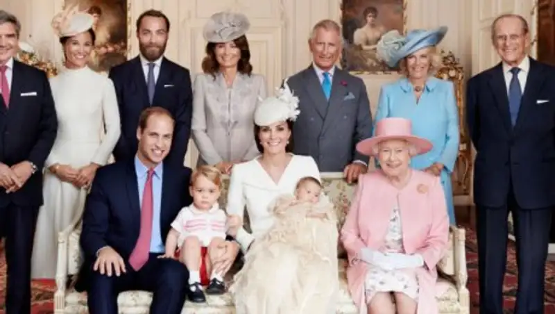 Хакер похитил около трех тысяч фотографий членов британской королевской семьи  