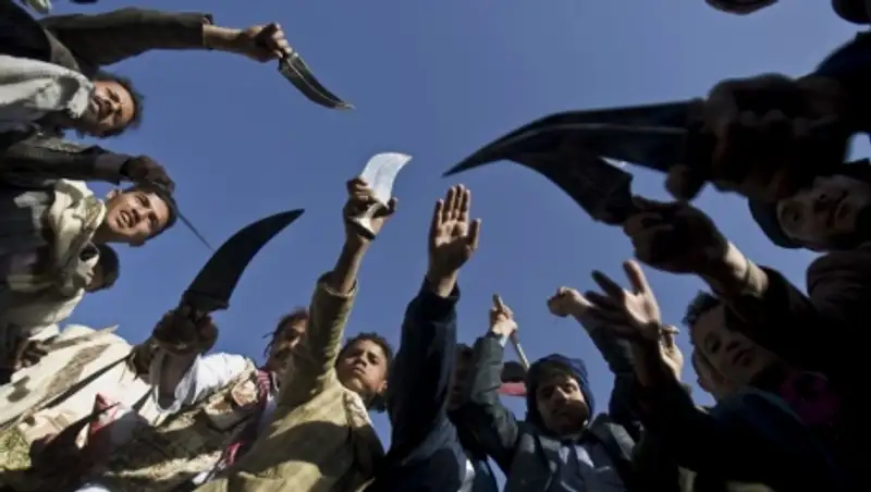 Йеменские мятежники назначили награду в $100 тысяч за поимку бежавшего президента