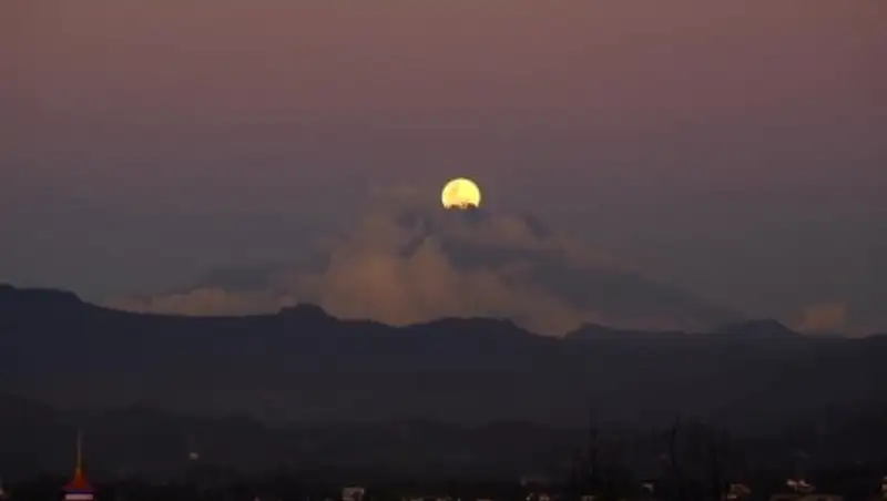 В Сети восхитились суперлунием