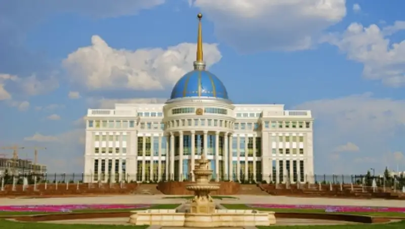 Н. Назарбаев обратил внимание на необходимость развития транспортной инфраструктуры ЮКО