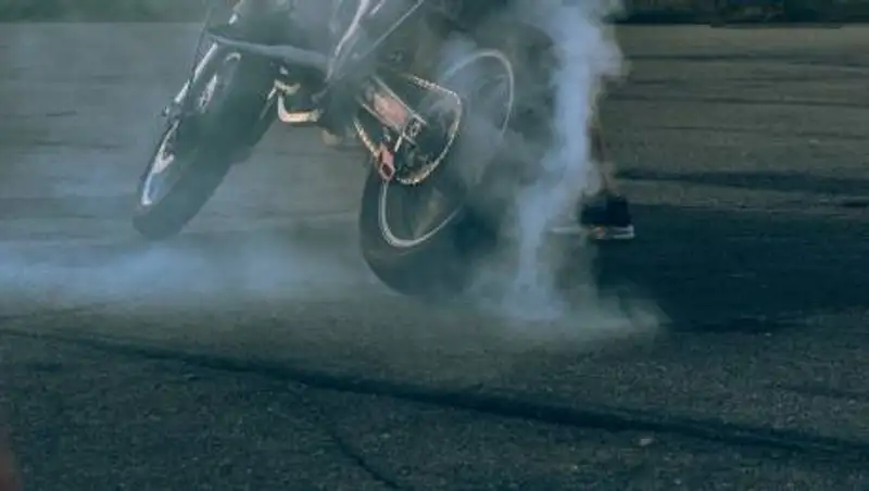 Пассажир мотоцикла разбился в ДТП в Павлодарской области