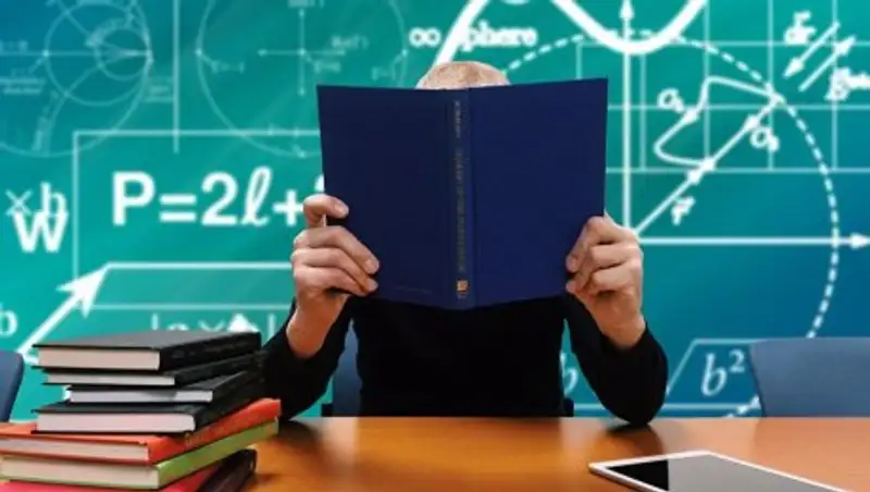 Учитель-иностранец с криминальным прошлым уволен из элитной школы в Астане