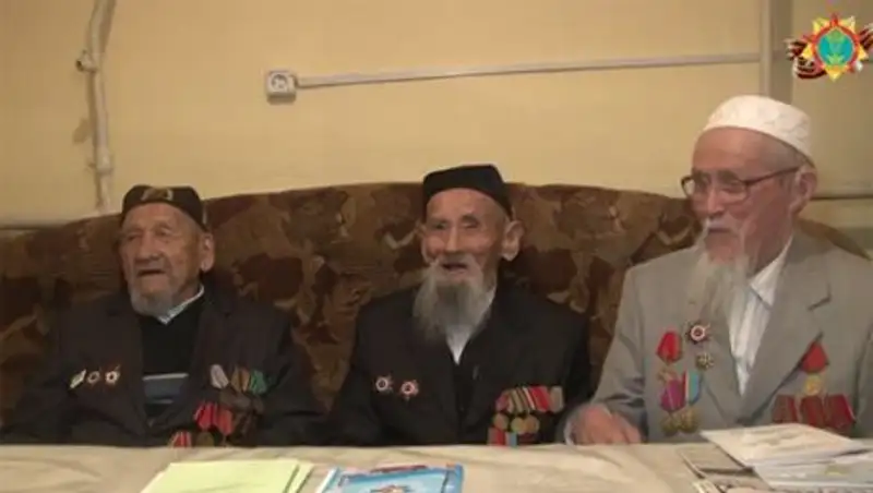 Ветераны ВОВ проводят досуг в столичных мини-центрах