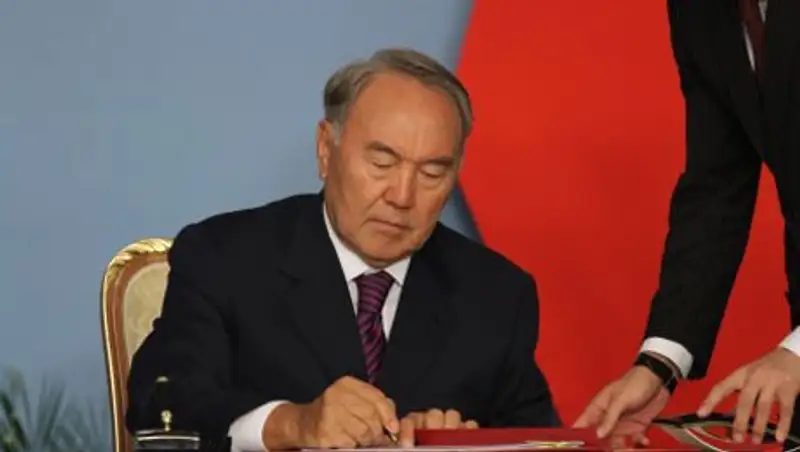 Н.Назарбаев подписал закон, уточняющий полномочия Правительства, министерств и ведомств