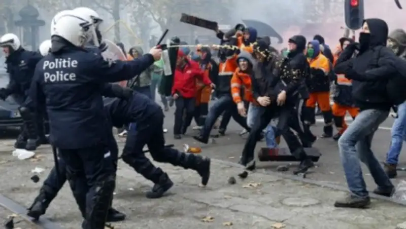 Мирная демонстрация в Бельгии вылилась в беспорядки