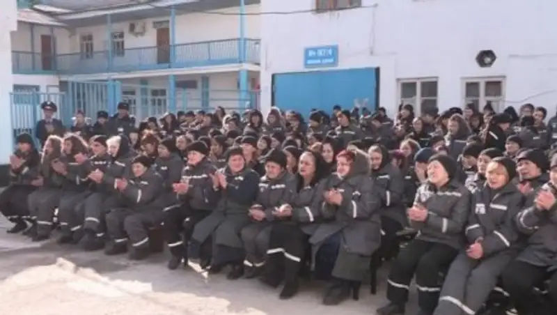 Шире использовать отсрочку наказания женщин предлагает КУИС