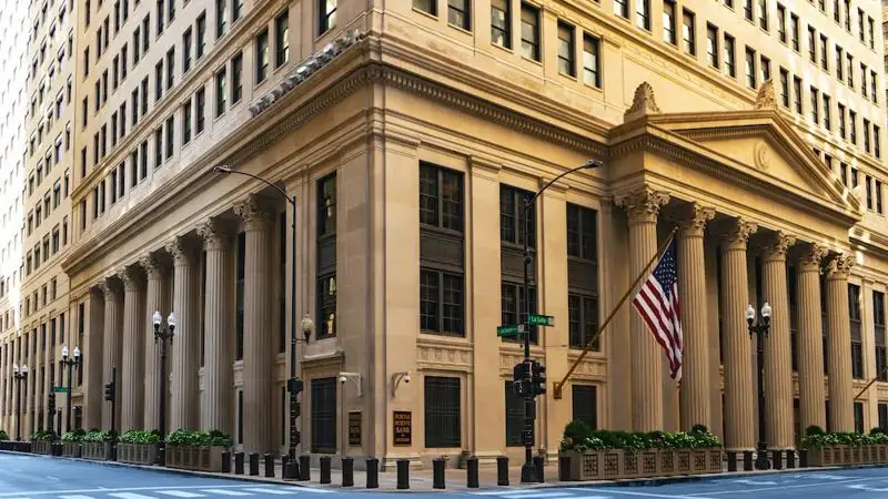 Высокая инфляция: сигнал ФРС для дальнейшего повышения базовой ставки