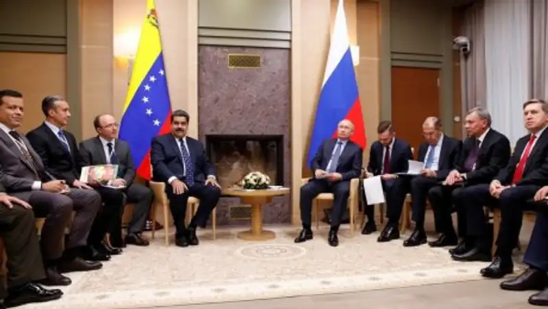 Песков назвал вопрос об убежище для Мадуро неуместным