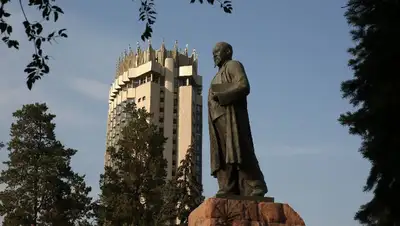 В чем особенность творчества и личности Абая Кунанбаева, фото - Новости Zakon.kz от 10.08.2022 20:14