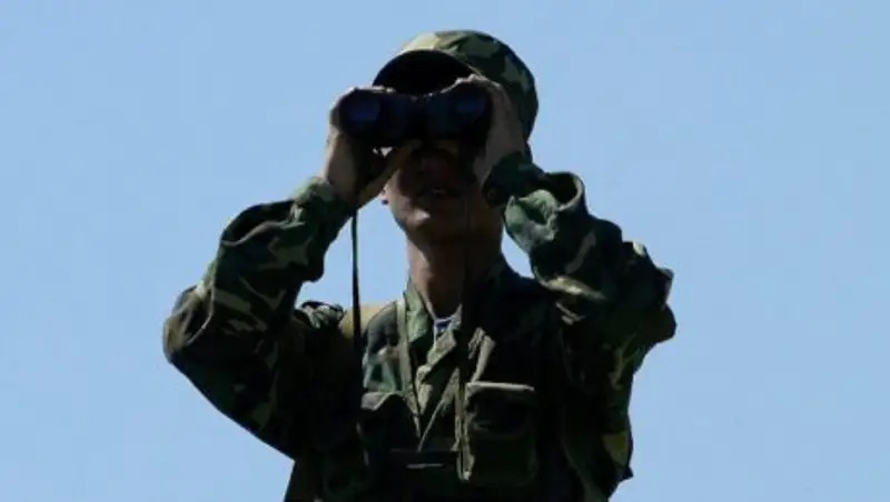 Киргизия закроет три КПП на границе с Казахстаном из-за строительных работ 