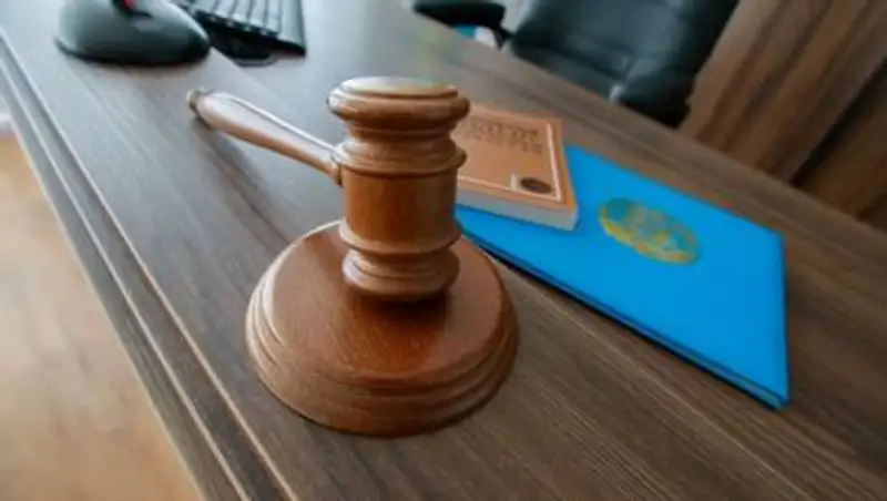 Арону Атабеку смягчили наказание