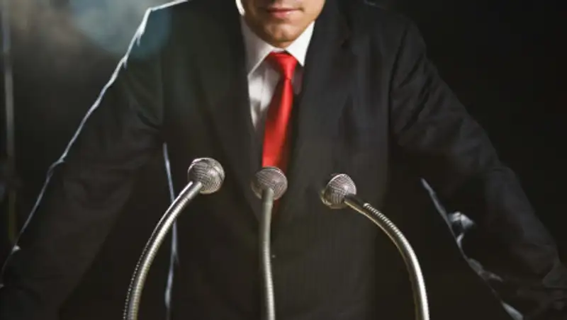 Звезды казахстанской эстрады начали выступать онлайн