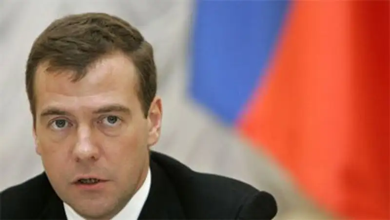 Д. Медведев о санкциях против России: "Мы здесь ничего не теряем, мы только найдем"