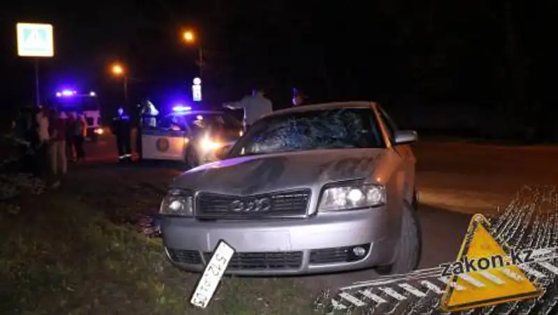 Оторвало колесо после столкновения - Audi сбил девочку на Илийском тракте