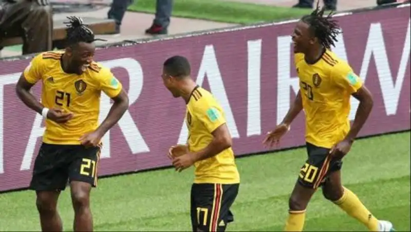 Стали известны стартовые составы Бельгии и Японии