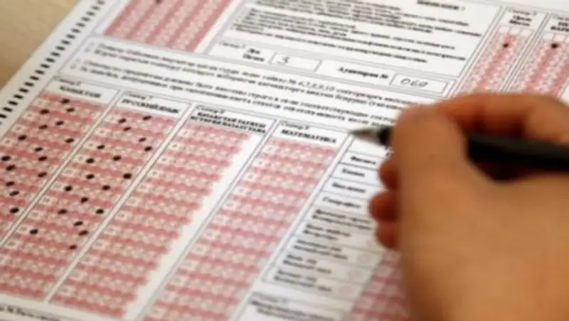 Абитуриентам в пунктах сдачи ЕНТ будут выдавать маски