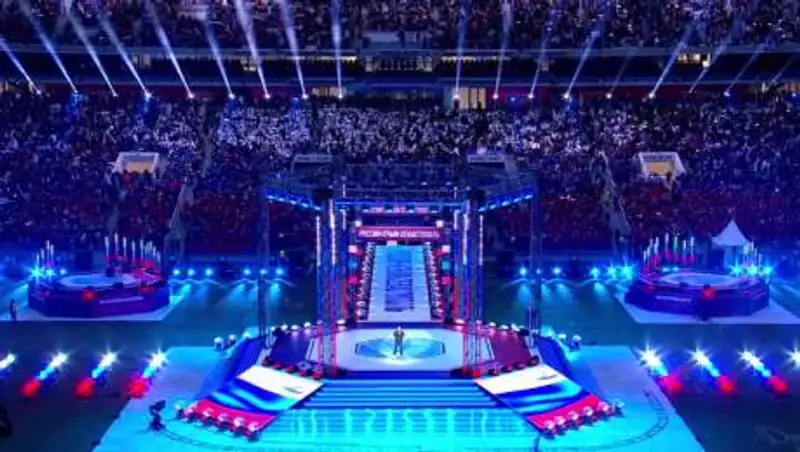 Президент РФ собрал полный стадион людей на концерт, несмотря на COVID-19