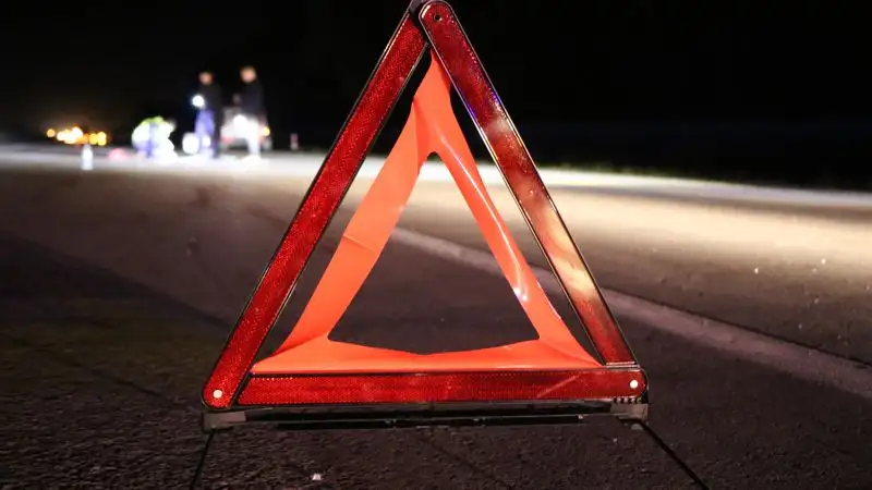 В Мангистауской области в аварии с участием автобуса погибли три человека