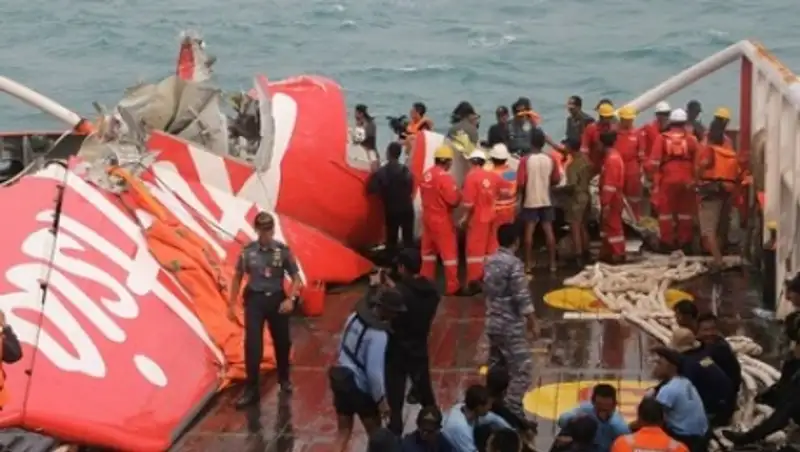 Бортовой компьютер лайнера AirAsia возможно был неисправен