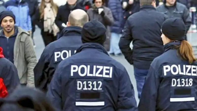 Полиция Германии изъяла у неонацистов 150 кг взрывчатки