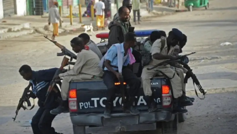 Число жертв нападения на отель в Сомали возросло до 15 человек