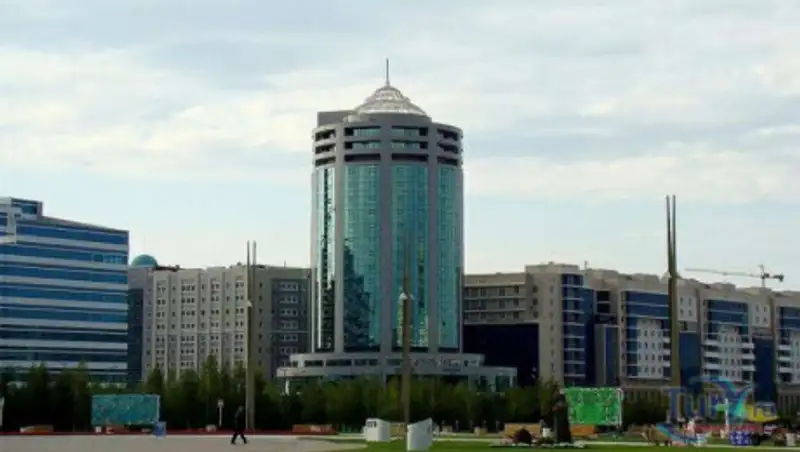 Скандал по делу о рейдерстве гостиницы "Дипломат" оказался в центре внимания