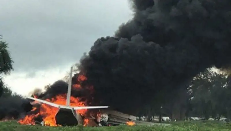 На месте падения самолета в Алматинской области найдены тела всех пяти погибших