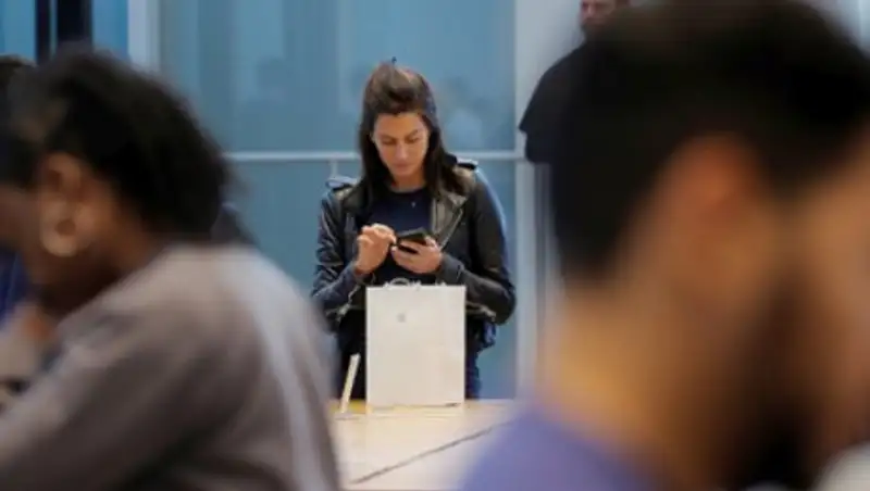 Apple засудят за тайное замедление iPhone