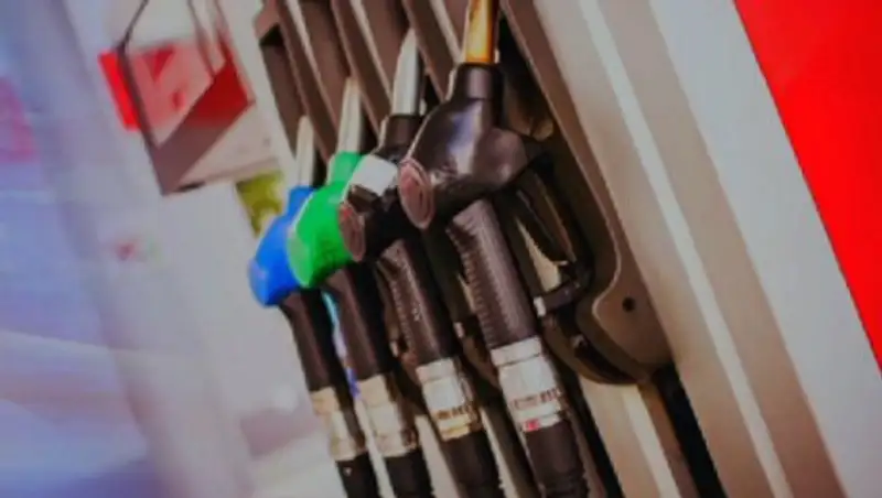 Сотни АЗС оказались на грани разорения в ЮКО 