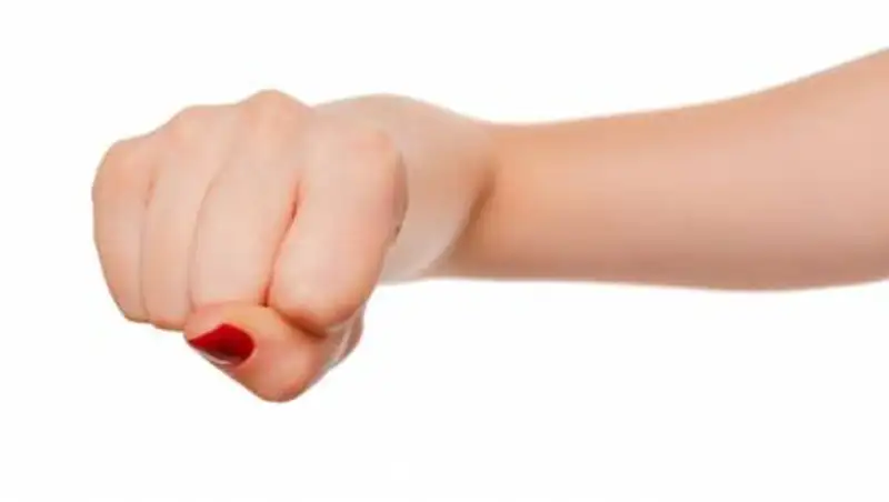 Мать жестоко избила свою дочь в Жанаозене