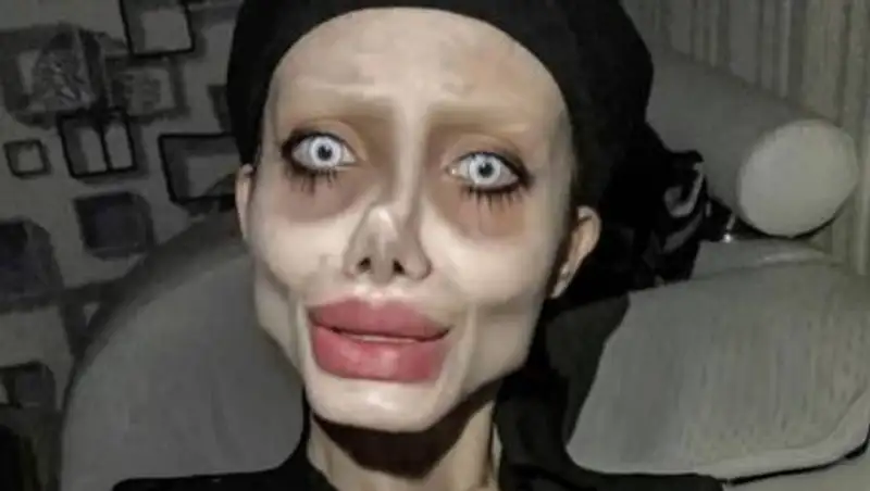 "Иранскую Анджелину Джоли" освободили из тюрьмы