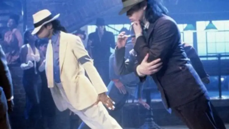 Раскрыта тайна «антигравитационного наклона» Майкла Джексона